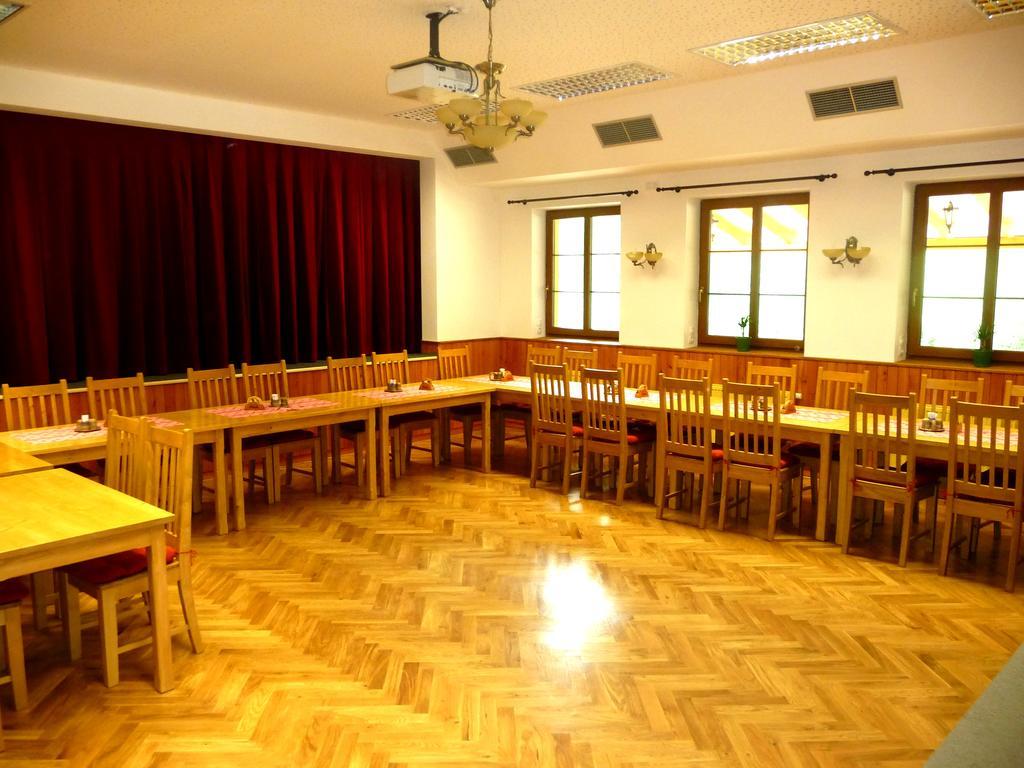 Pension Mandl Retova Exterior photo